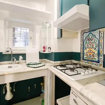 With One Bedroom In Roma, With Wonderful City View And Wifi Apartament *