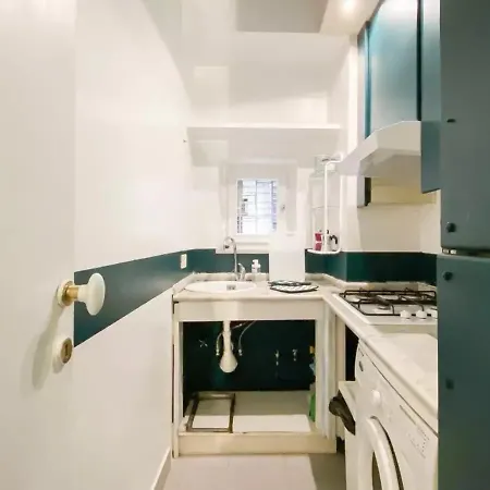 With One Bedroom In Roma, With Wonderful City View And Wifi Apartament *